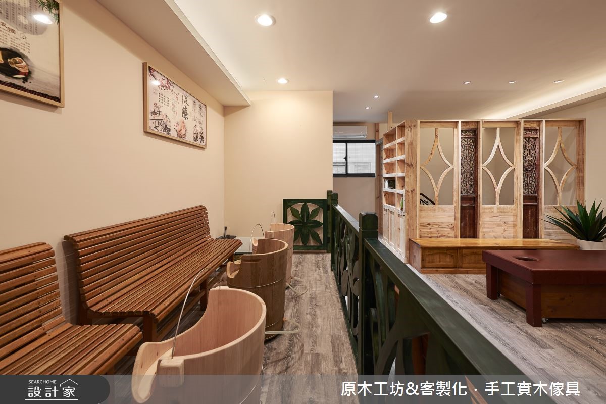 此案為復健結合中醫診所,屋主醫生希望踏進空間裡的病