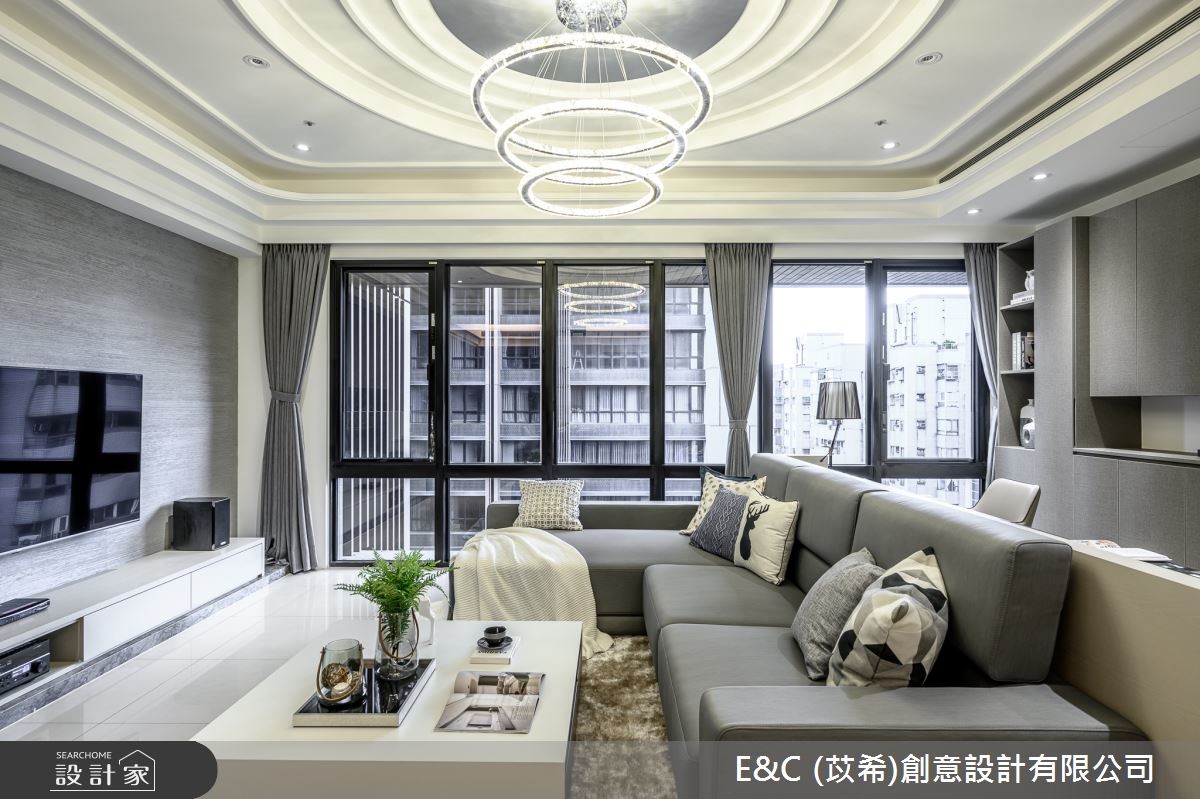 37坪現代風居家,本身採光十分優異,但卻有樑柱明顯的
