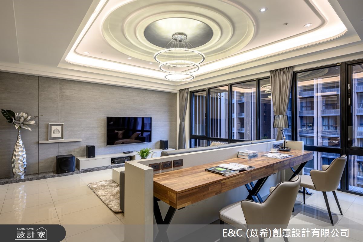 37坪現代風居家,本身採光十分優異,但卻有樑柱明顯的