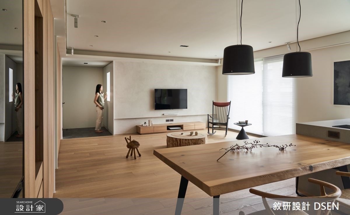 位於內湖近郊的小型社區,為屋齡約 10 年的中古屋,原