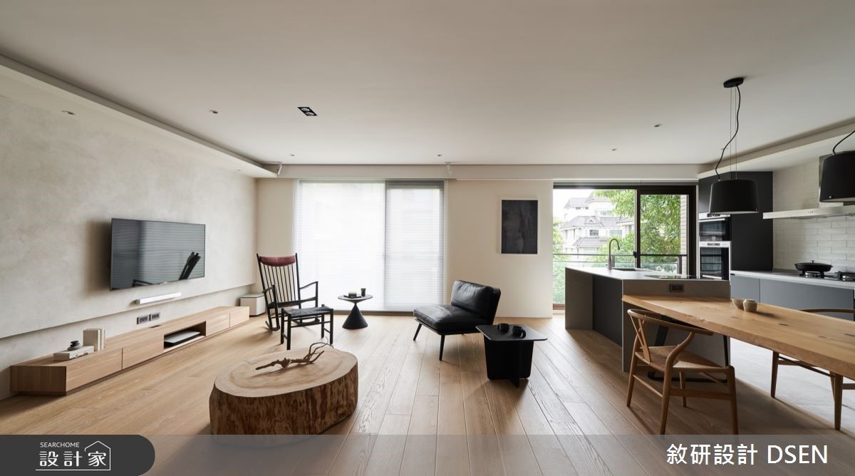 位於內湖近郊的小型社區,為屋齡約 10 年的中古屋,原