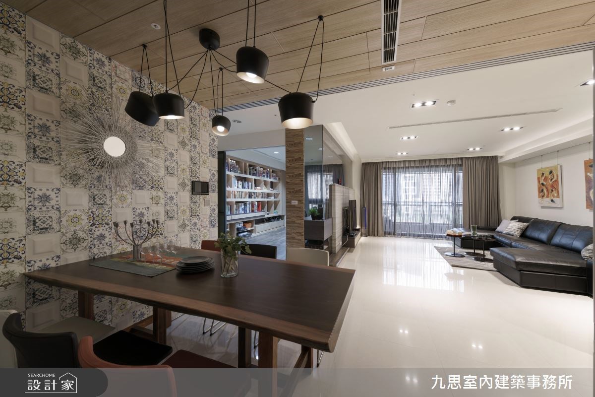 45坪的現代風公寓,屋主夫妻帶著學齡前的一雙兒女,預