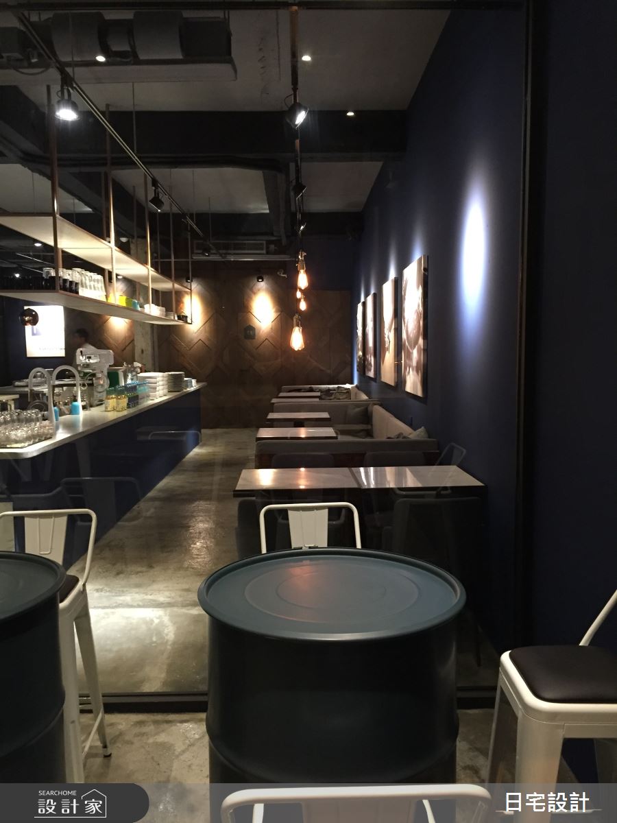 35 坪現代風咖啡店,業主希望空間能兼具個性氛圍及工