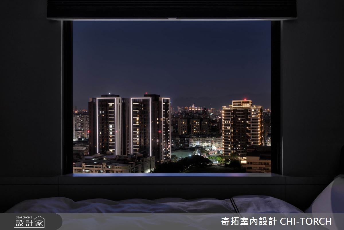 位處高樓層的17坪一家三口宅,以去繁為簡的黑灰白主色