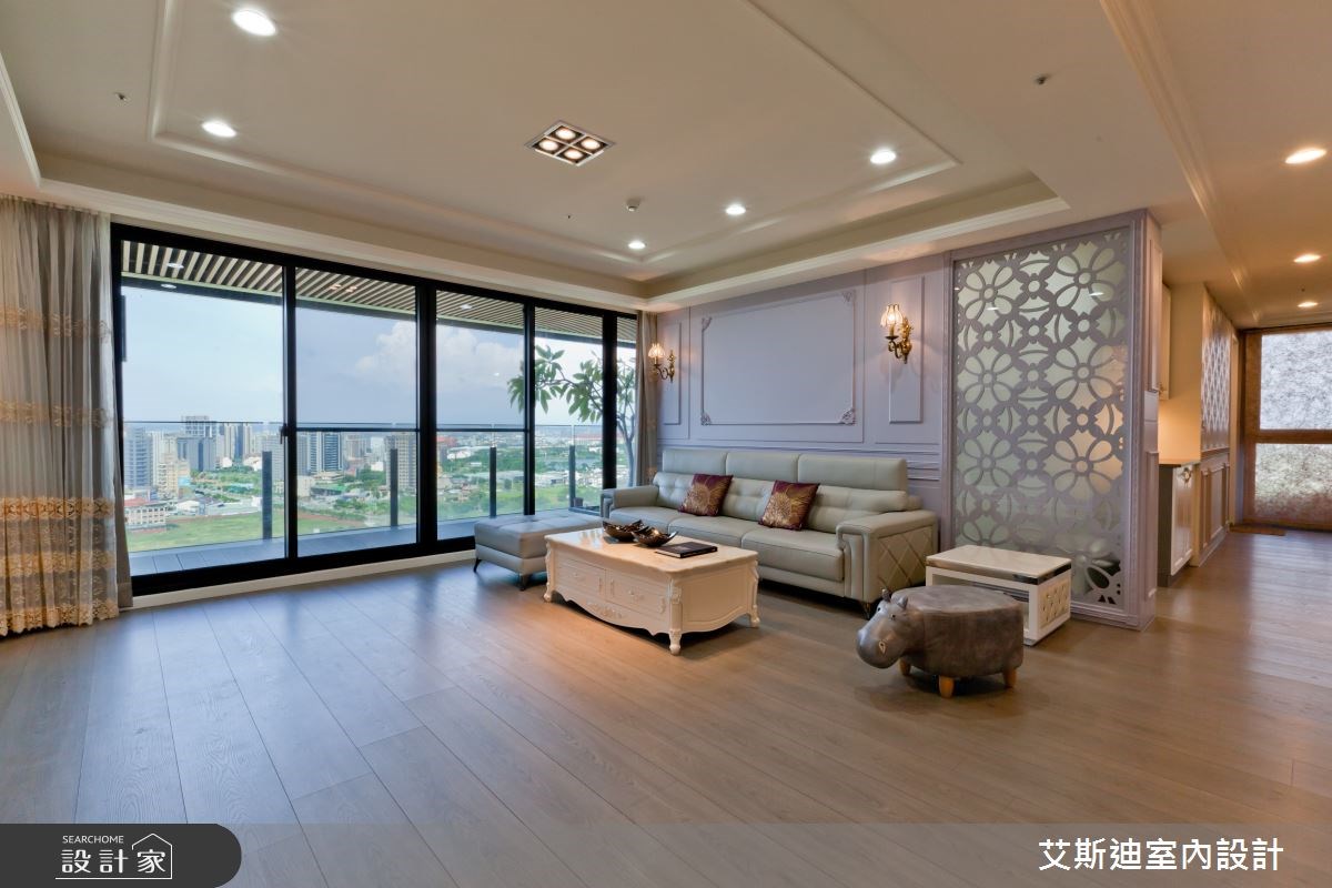 屋主夫婦平時身處於高壓工作環境,期望下班回家看見一