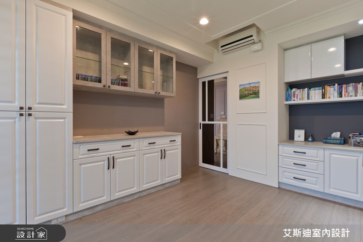 屋主夫婦平時身處於高壓工作環境,期望下班回家看見一