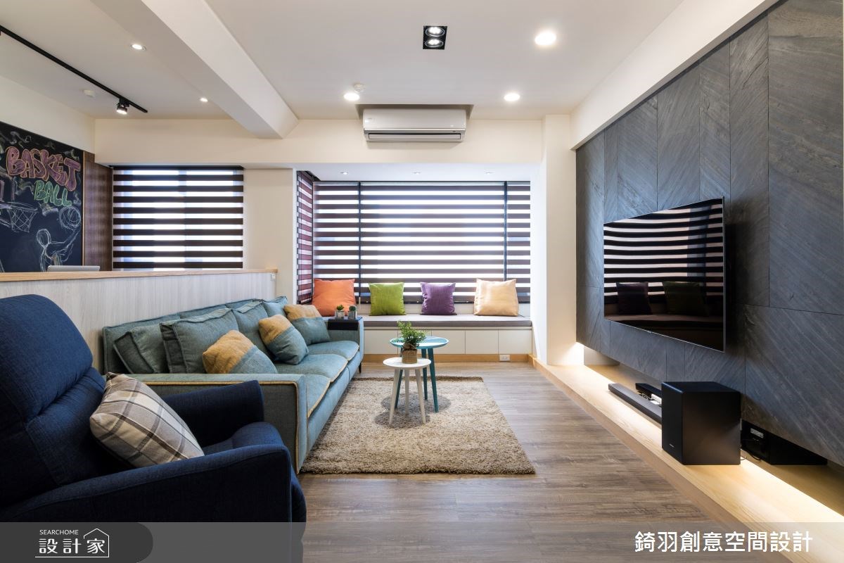 一家四口準備入住這間 45 坪的雙拼老屋,考量到既有格