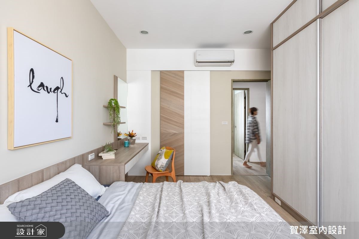24 坪新居屋主喜愛看電影、健身,狹長的客廳有觀影需