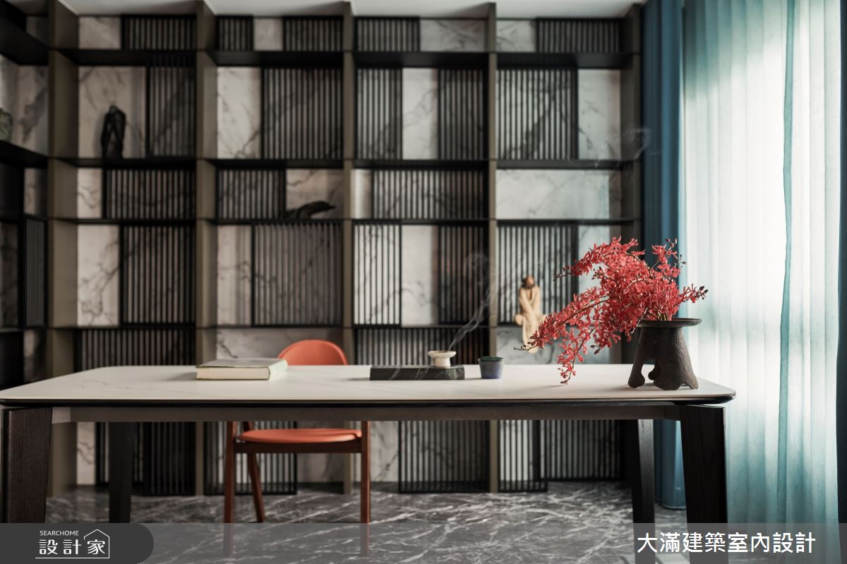 以沉穩風格為屋主的中年定位,以自然意境營塑空間氣質