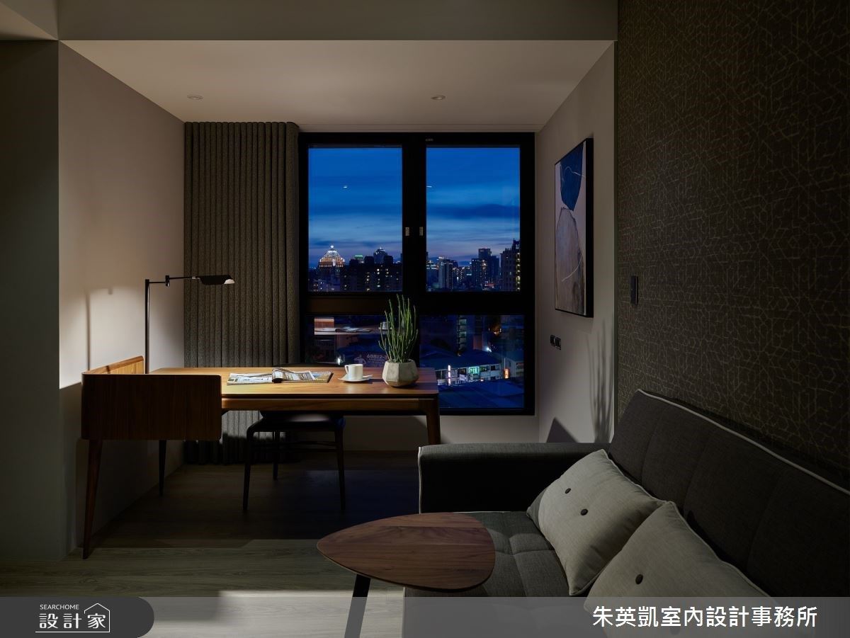 60 坪的現代風居家帶入中式元素,運用中國園林建築常