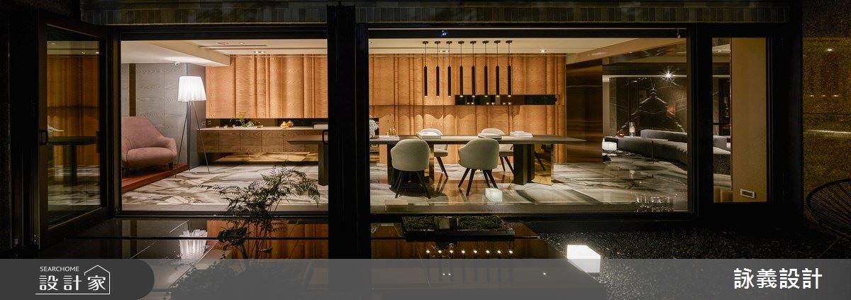 設計師融合自然元素、經典時尚及華麗質感,同時結合室