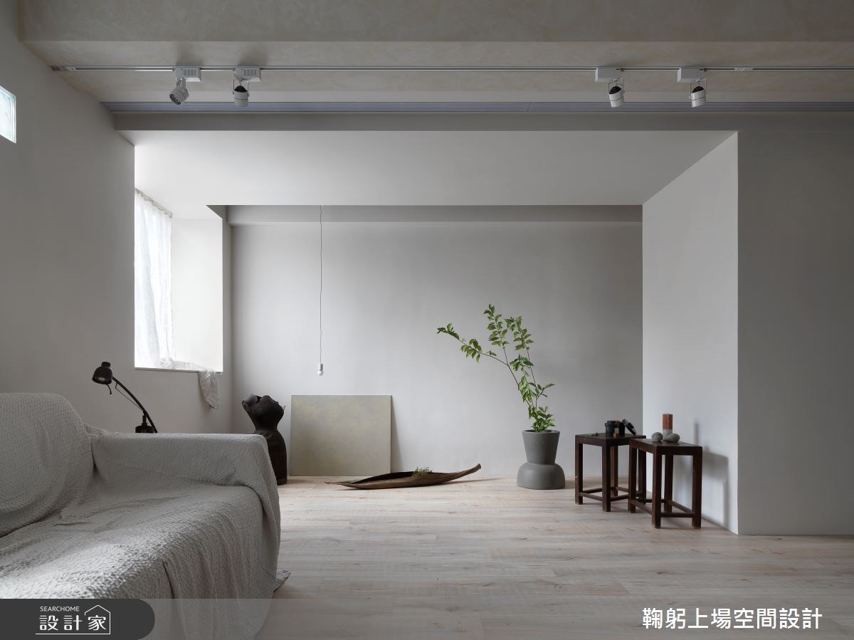 你也是極簡美學同好者嗎?崇尚簡單乾淨的金融業屋主,