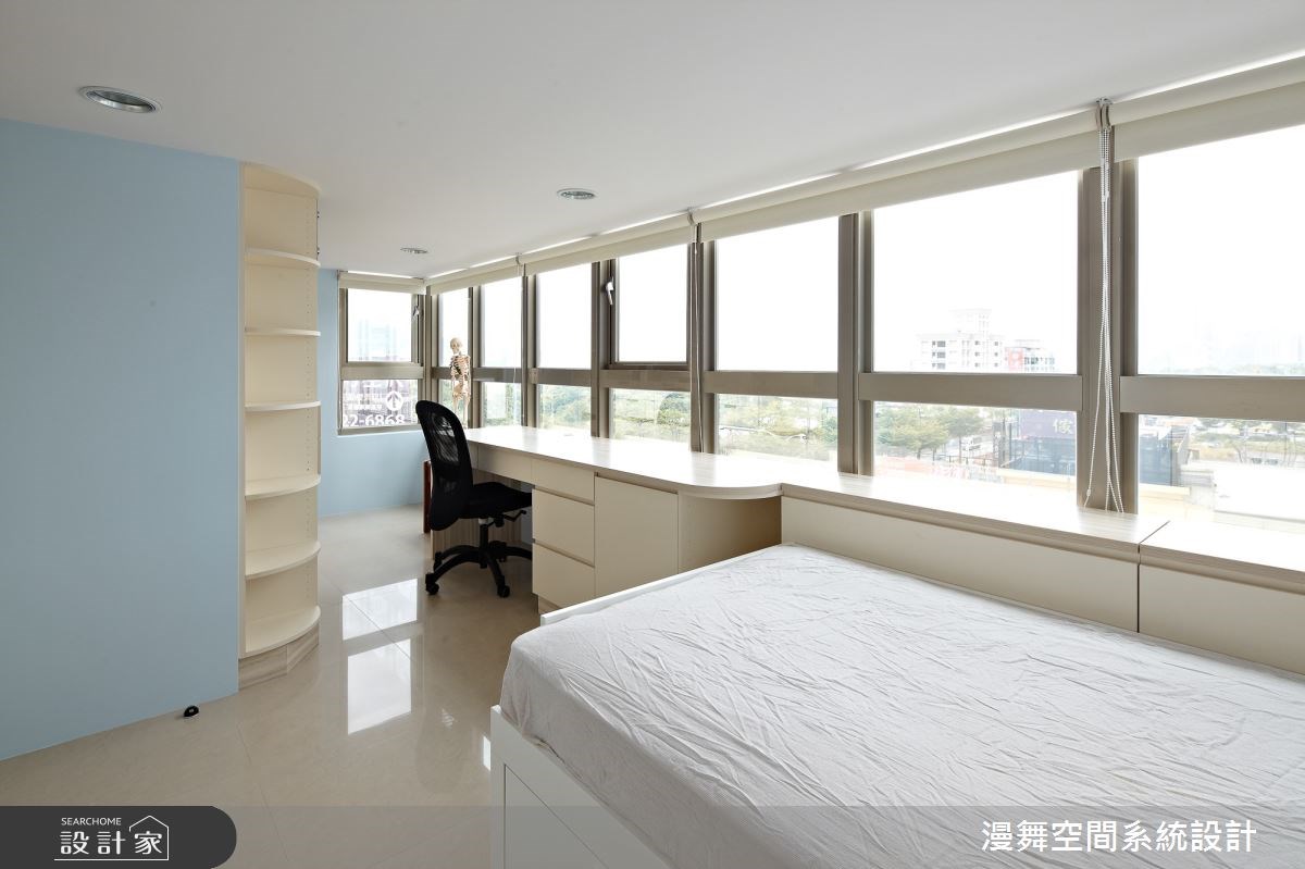 28 坪簡約風住宅的屋主,希望家可以成為家人們熱絡聯