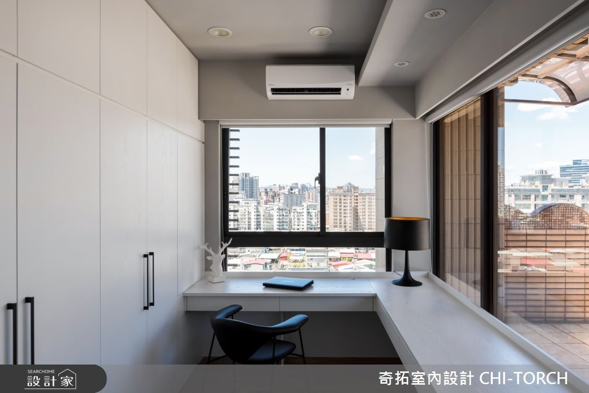 38坪的四口之家,與狗狗同住於中和區的單層公寓,設計