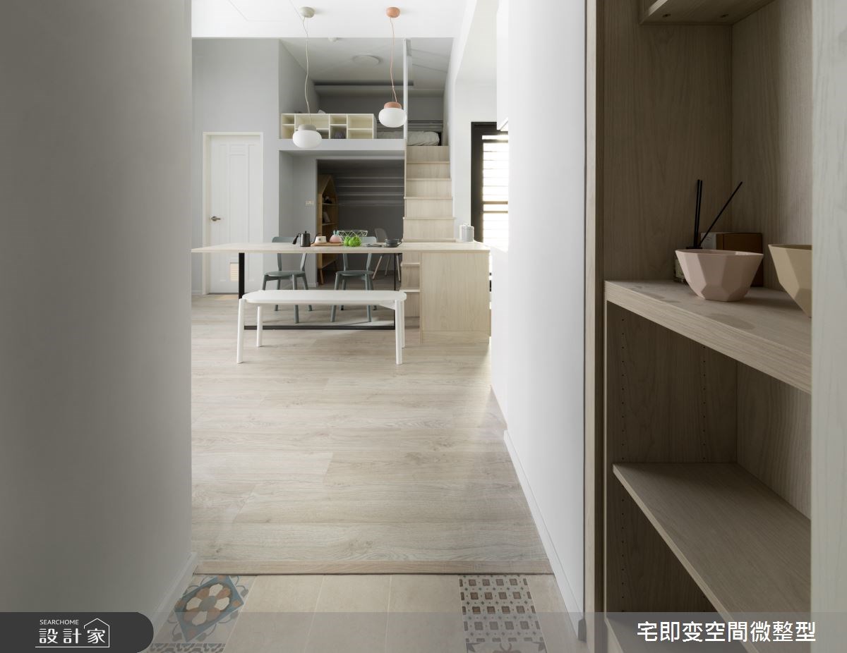 28.91 坪的北歐風住宅屬於長型屋的空間格局,導致每個