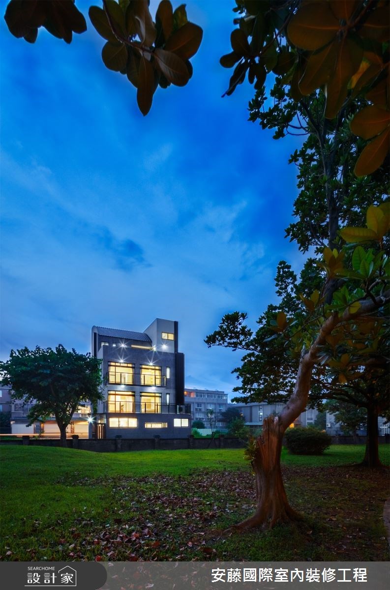 台灣對於建造小住宅,很少能跳脫傳統風格的約束,此次