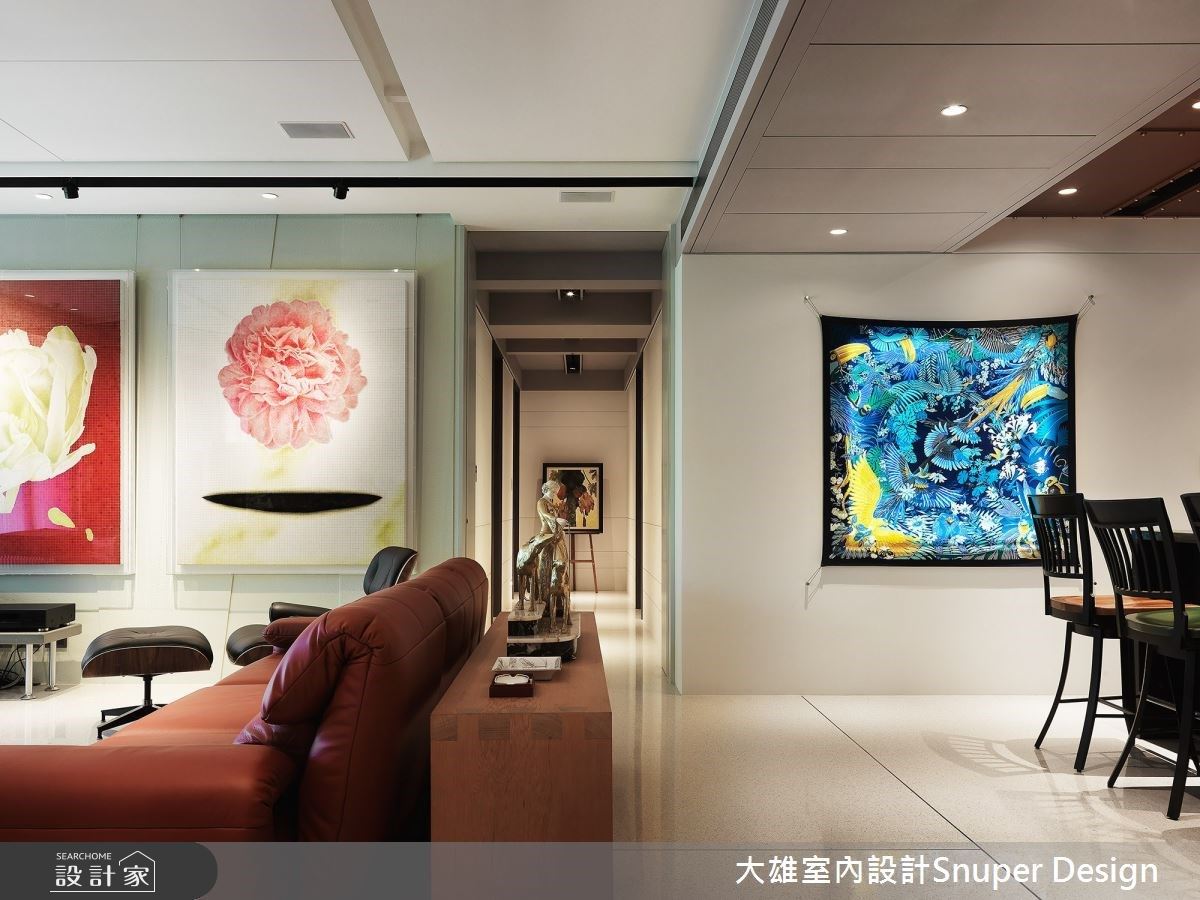 保留建築體最極簡的線條與氣度,讓室內的材質特性、藝