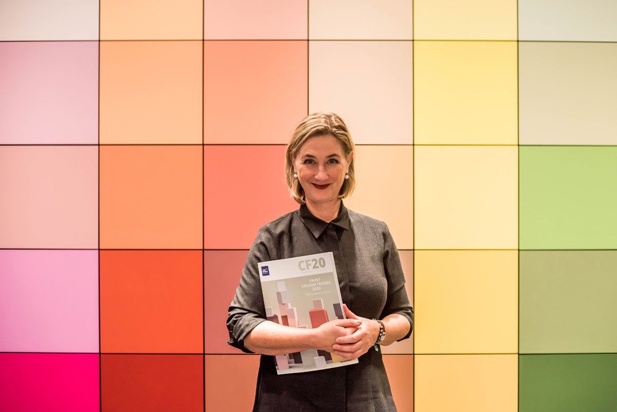 得利塗料全球美學中心創意總監 Heleen Van Gent 在台北總部辦公室接受本刊專訪。 得利塗料全球美學中心創意總監 Heleen Van Gent 在台北總部辦公室接受本刊專訪。