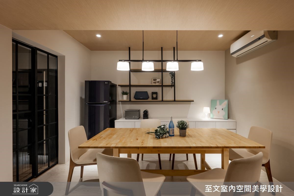 53 坪老屋的屋主是一對雙方都在職的夫妻,他們相當喜