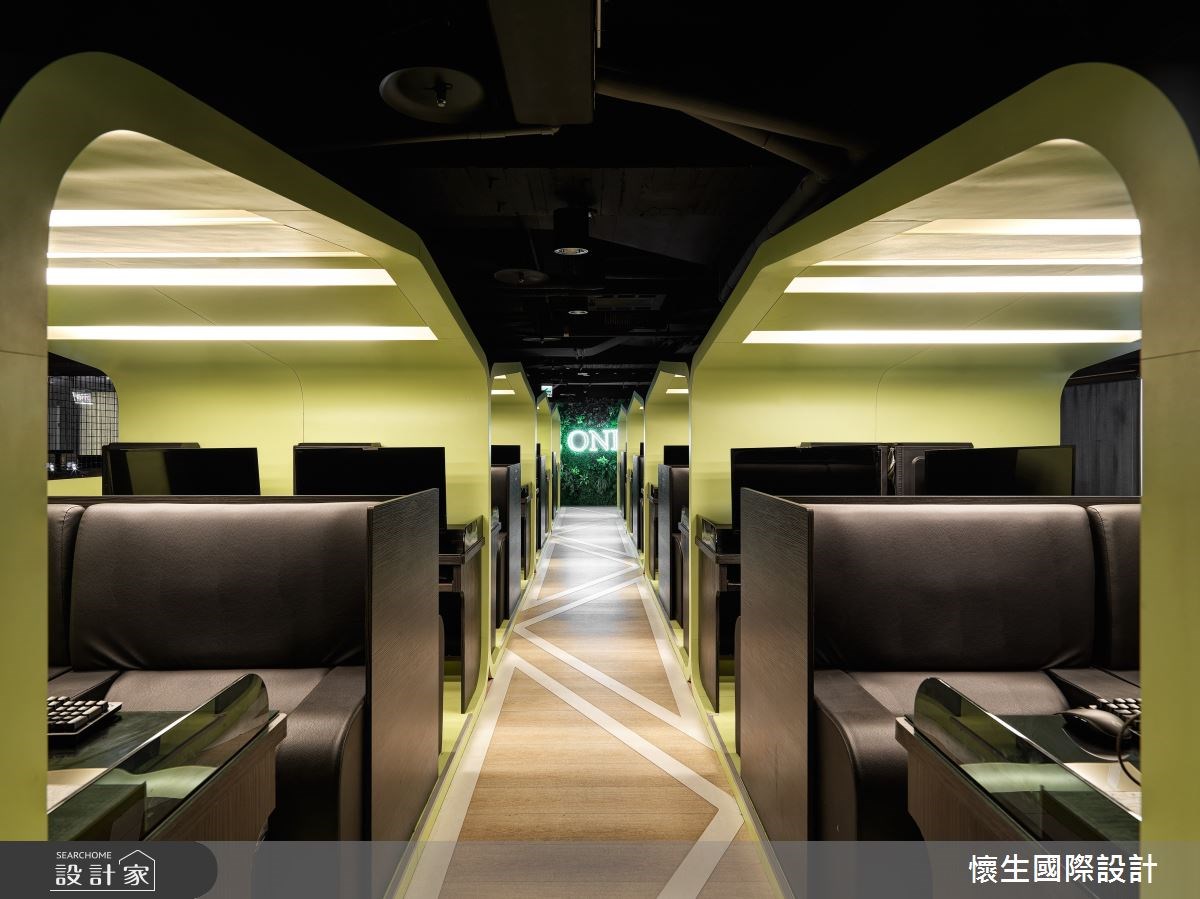 電影《創:光速戰記》中的未來感世界,科幻得令人目眩