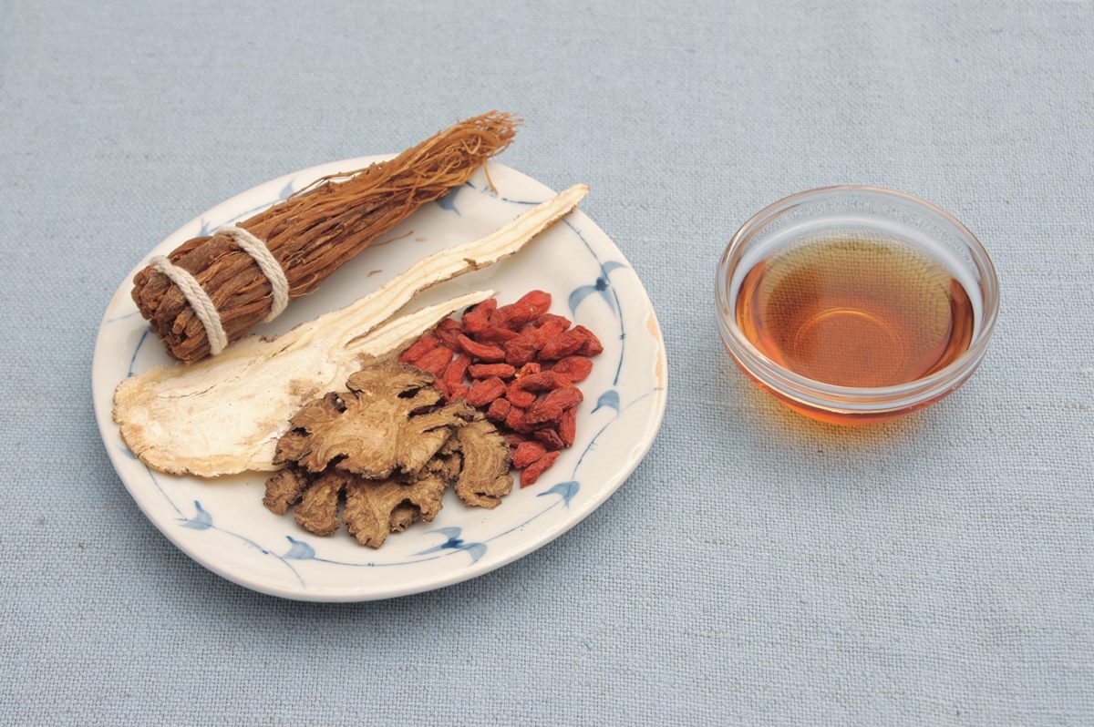 選對中藥材,不管是泡茶來喝或是入菜,都能強身健體。 選對中藥材,不管是泡茶來喝或是入菜,都能強身健體。