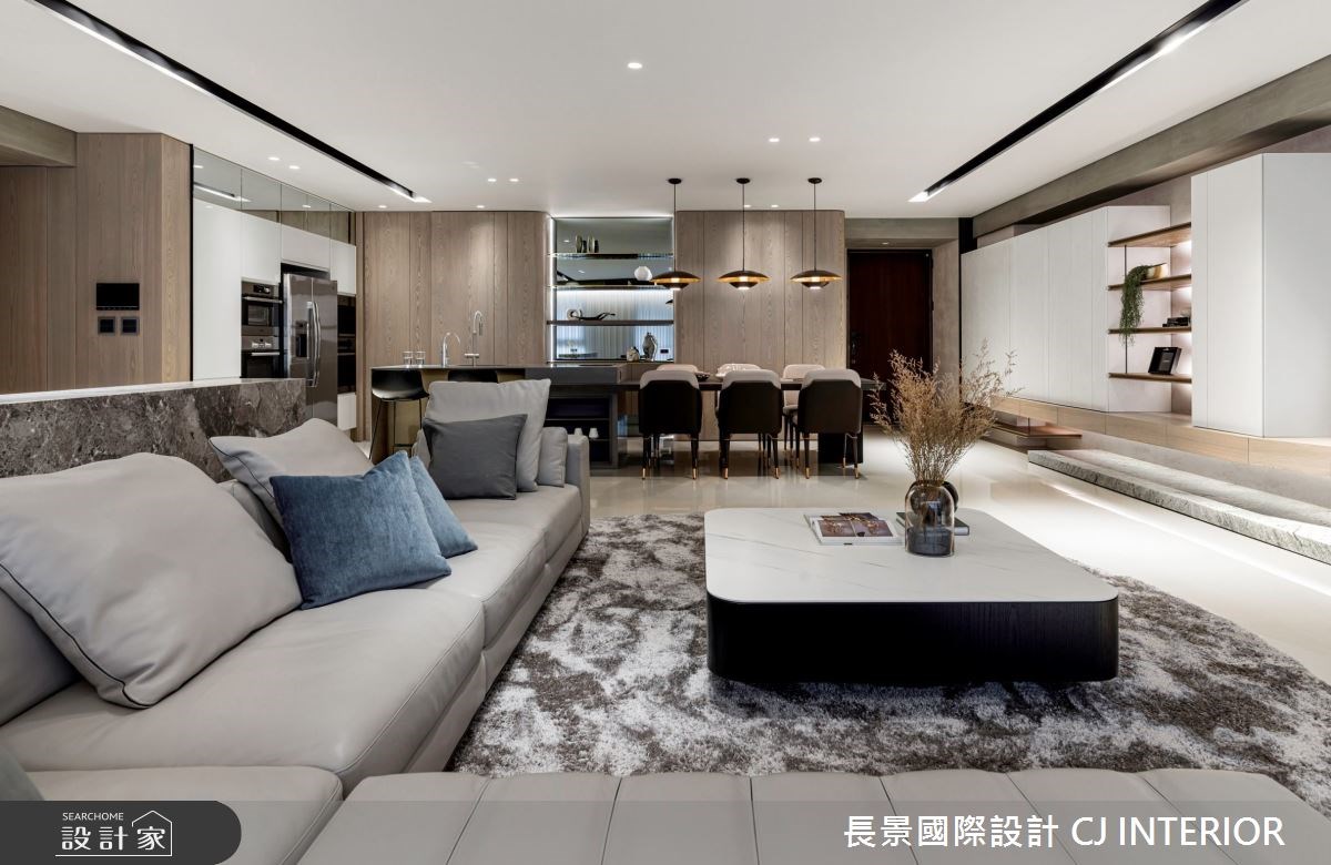 此間 105 坪的休閒風宅邸,長景設計以低彩度的灰白色
