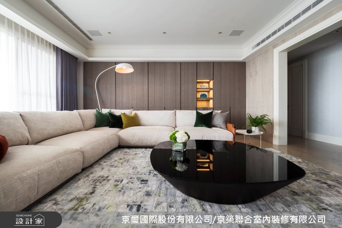 150 坪的單層宅邸,屋主夫妻帶著一雙兒女即將開啟新的