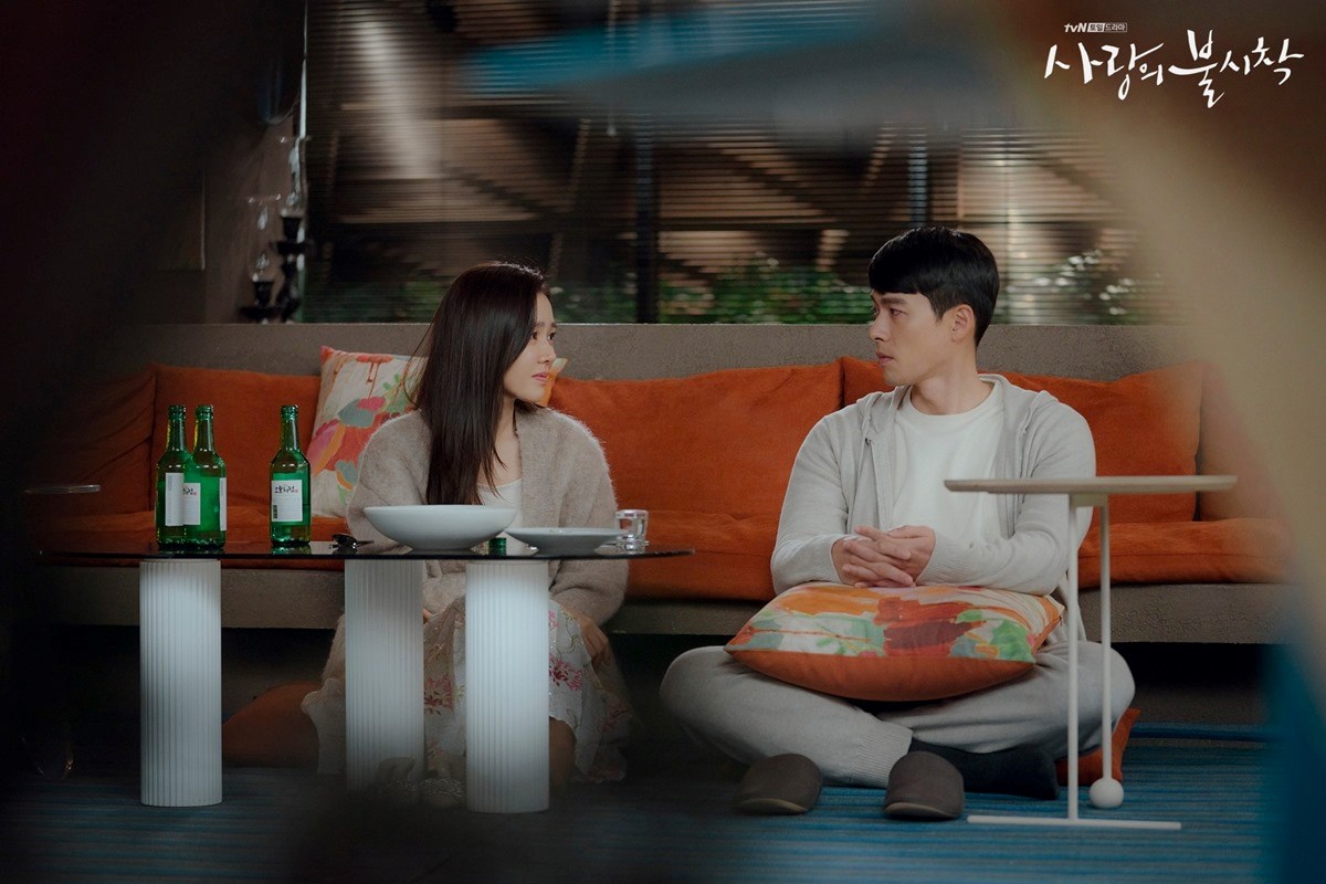 《愛的迫降》豪宅設計|圖片來源 tvN。(未滿十八歲者,禁止飲酒;飲酒勿開車。) 《愛的迫降》豪宅設計|圖片來源 tvN。(未滿十八歲者,禁止飲酒;飲酒勿開車。)