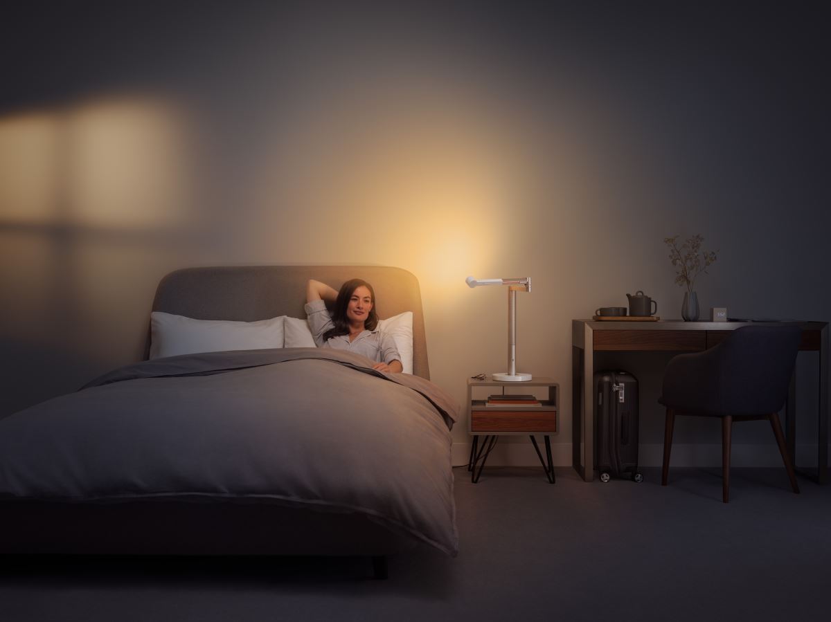 Dyson Lightcycle Morph™ 照明燈提供多達 7 種預設模式,包括:閱讀模式、放鬆模式、精密模式、增強模式、起床模式、睡眠模式以及離開模式。 Dyson Lightcycle Morph™ 照明燈提供多達 7 種預設模式,包括:閱讀模式、放鬆模式、精密模式、增強模式、起床模式、睡眠模式以及離開模式。