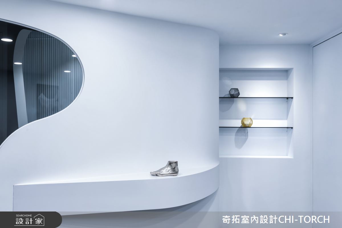 小編帶你看好宅
28 坪的未來科技感商辦場域,設計師