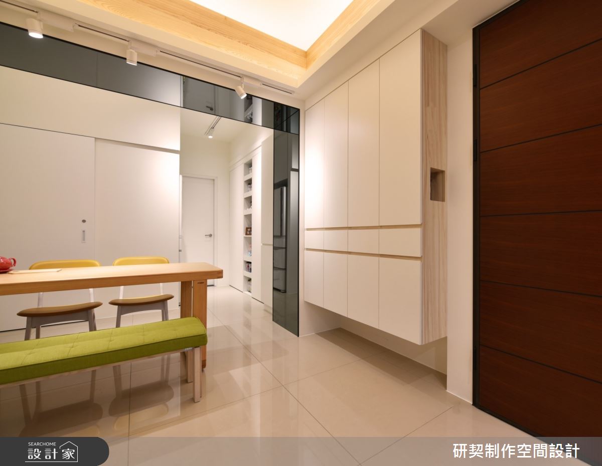 20 坪中古屋,設計師將其改造為北歐風居宅,並依循屋
