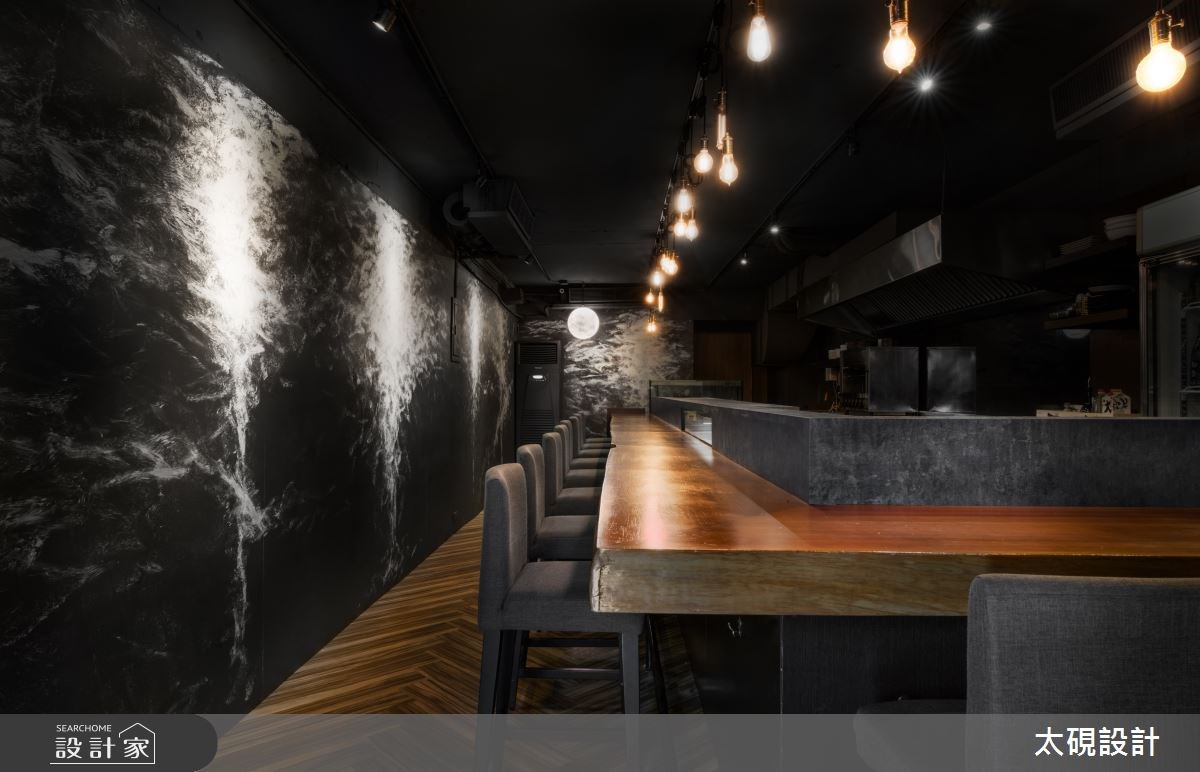 這處位於北市的「玄月餐酒館」,業主運用赴美學習的西