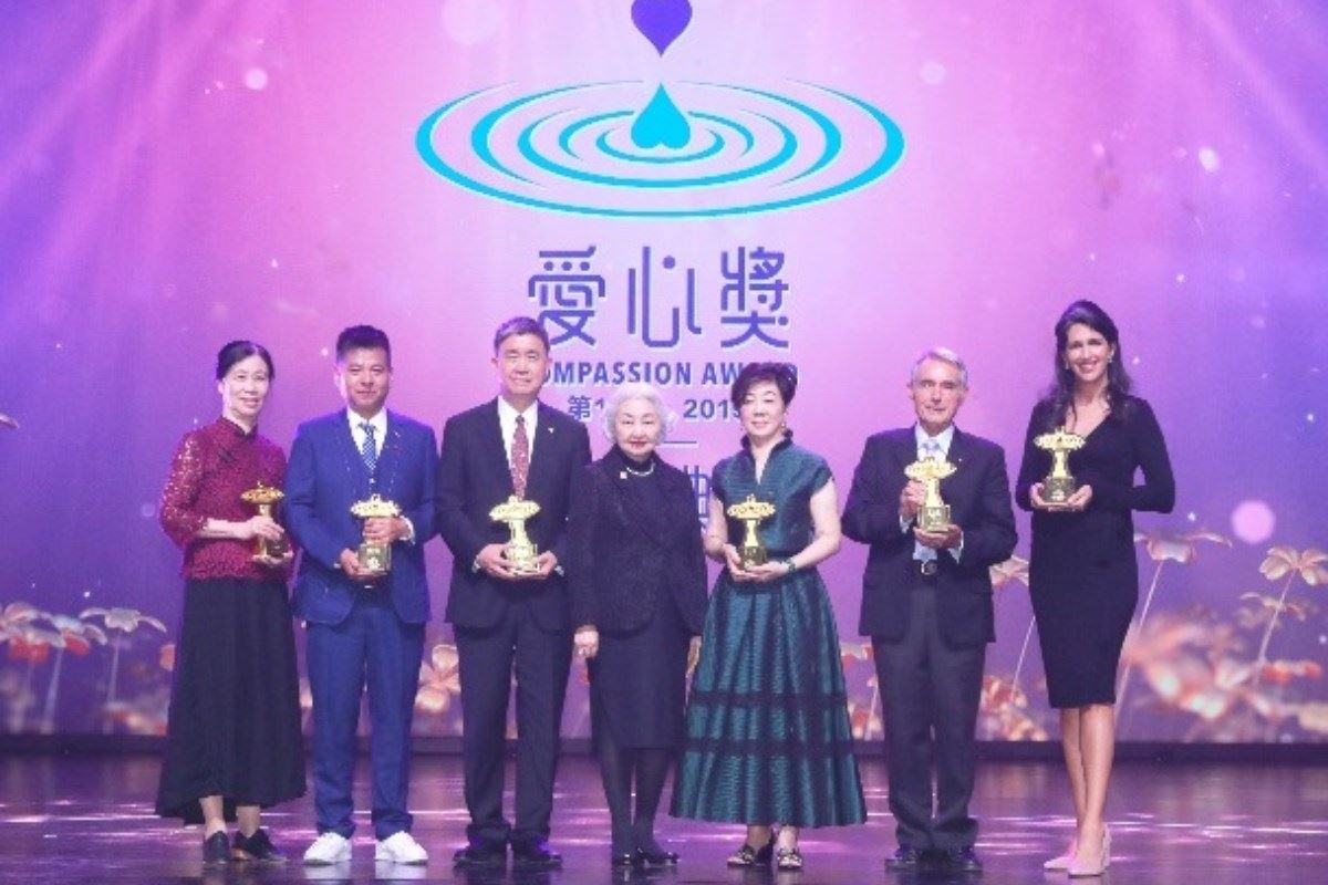 「愛心獎」今年再度和鳳凰衛視攜手合作,製作年度頒獎