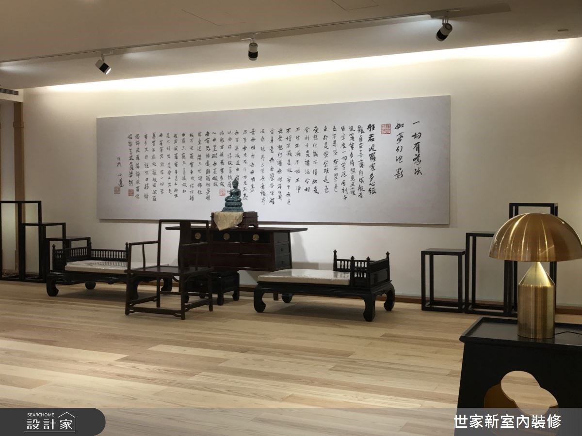 在128坪的緬甸禪修會館裡,透過日式禪風為風格,入口
