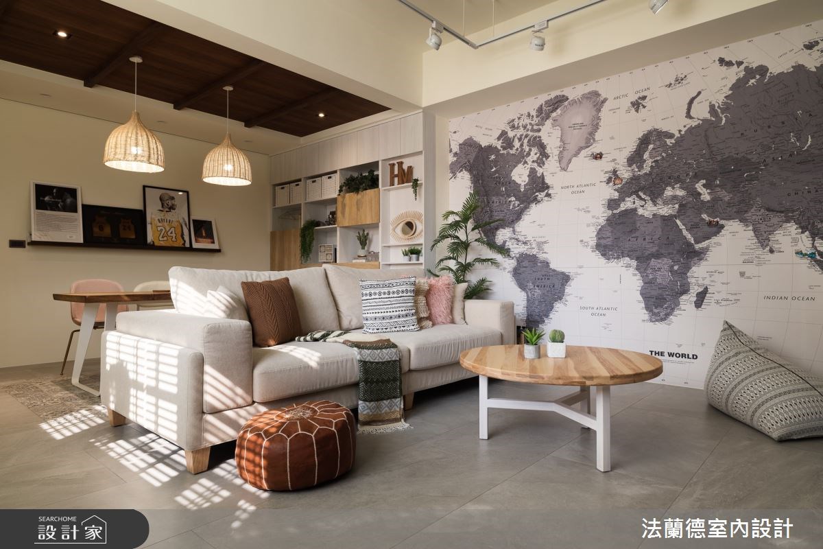 此住宅屋況特別,為同層不同戶的雙拼住宅,屋主為一對