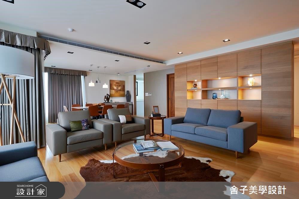 走過十年的老房子此時整頓翻新,屋主夫妻適逢熟齡階段