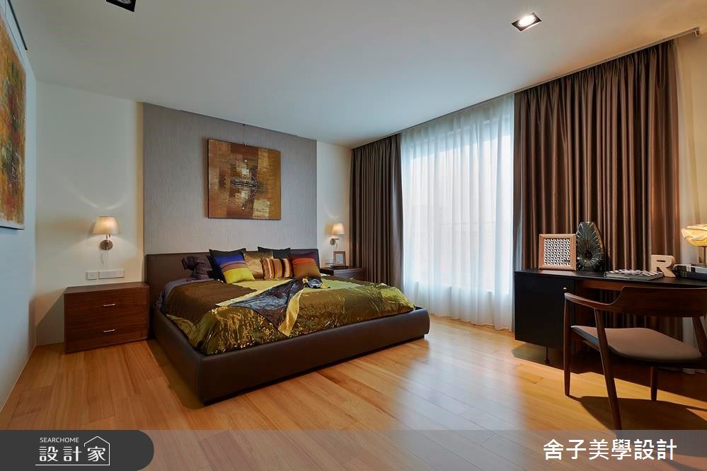 走過十年的老房子此時整頓翻新,屋主夫妻適逢熟齡階段