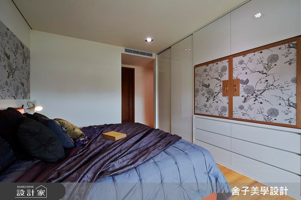 走過十年的老房子此時整頓翻新,屋主夫妻適逢熟齡階段