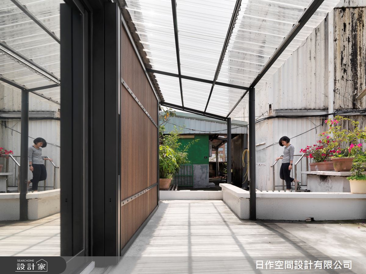 41.7坪的老屋,是男主人的起家厝,在重搬回祖厝後,設
