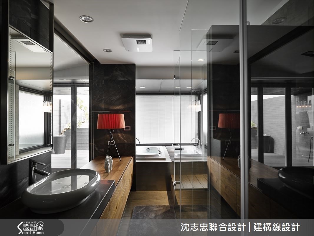 在了解屋主經常旅居國外後,設計師決定拋棄制式的格局