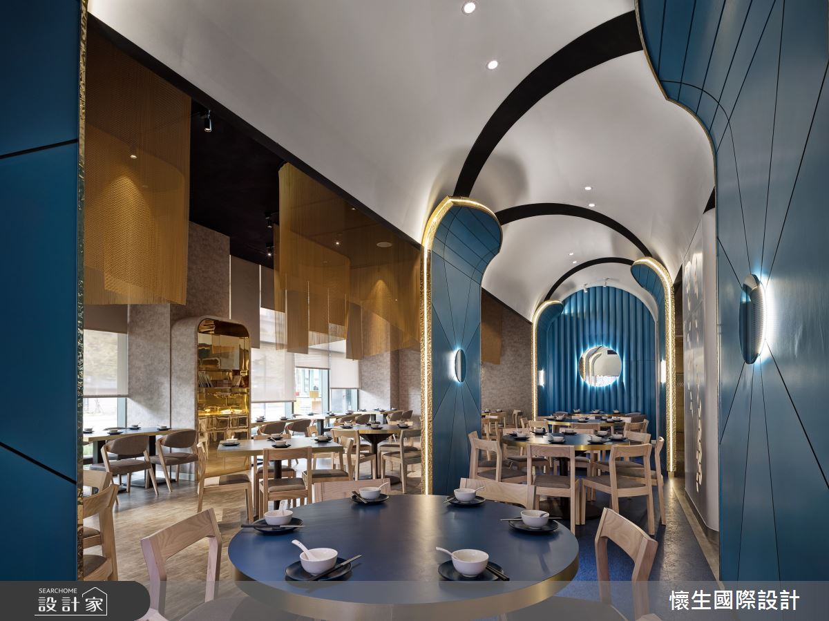知名連鎖餐館「享鴨」,有別於傳統共桌共餐的中菜規劃
