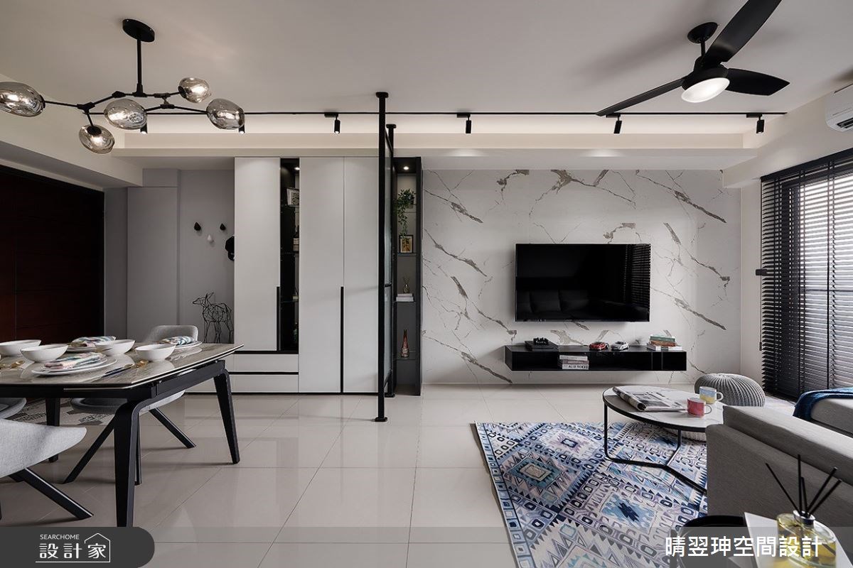 18 坪工業風住宅的屋主,在工作業務繁忙了一天之後,