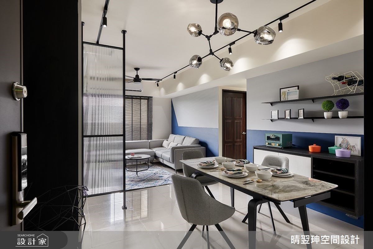 18 坪工業風住宅的屋主,在工作業務繁忙了一天之後,