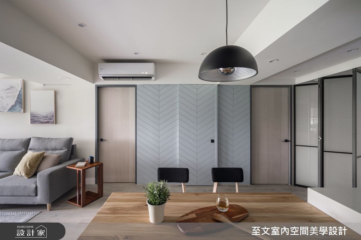 25 坪北歐風新婚宅,為老屋翻新而成,帶有灰底的藍色