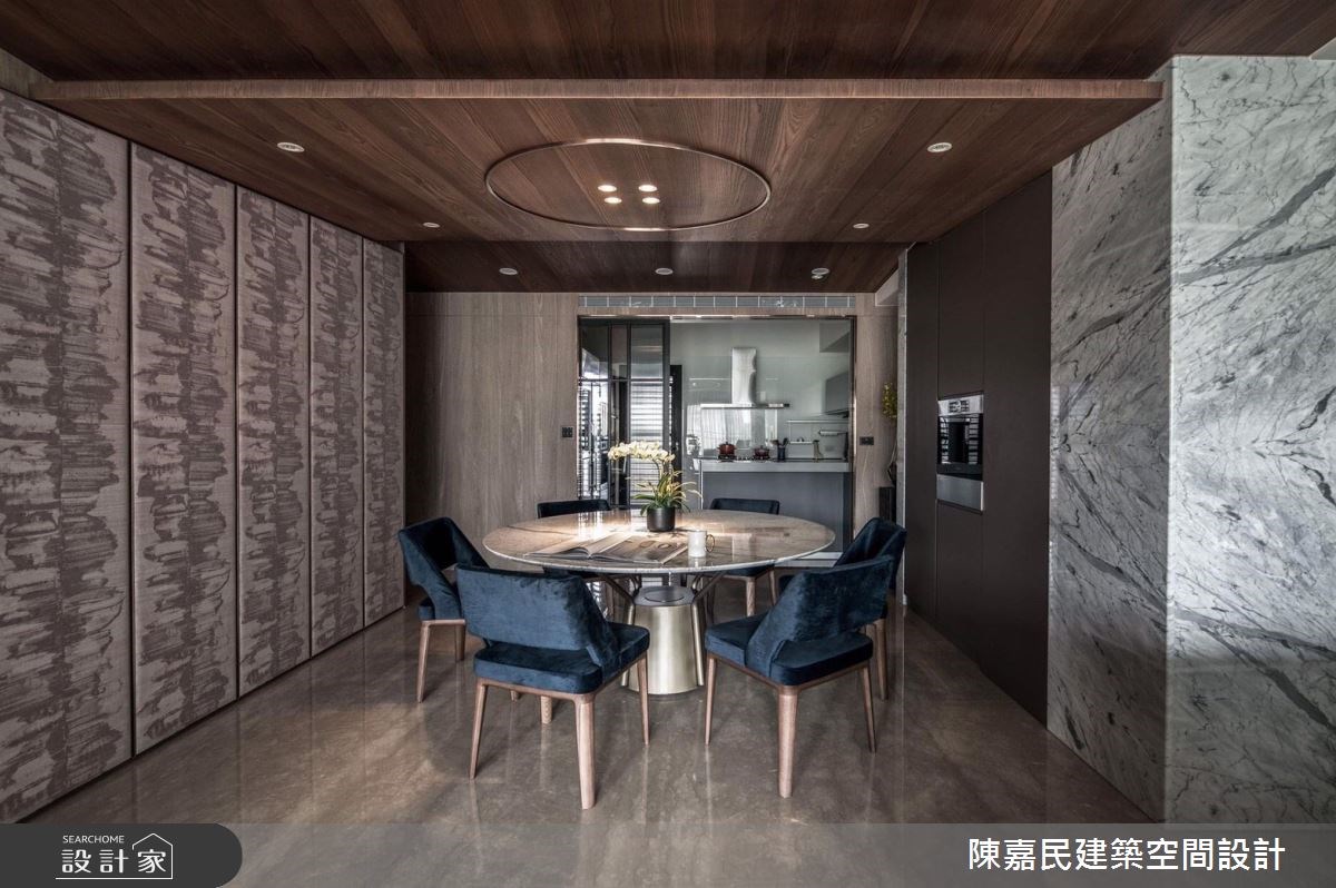 90坪奢華風豪宅設計,從事營建業的屋主平時在家工作,
