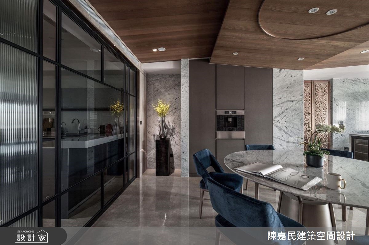 90坪奢華風豪宅設計,從事營建業的屋主平時在家工作,
