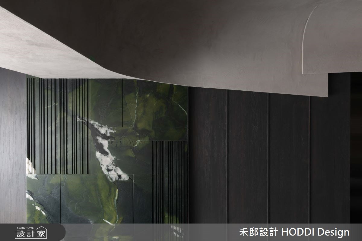 屋主 2 人即將入住的老宅僅 18 坪,加上屋高 260 公分