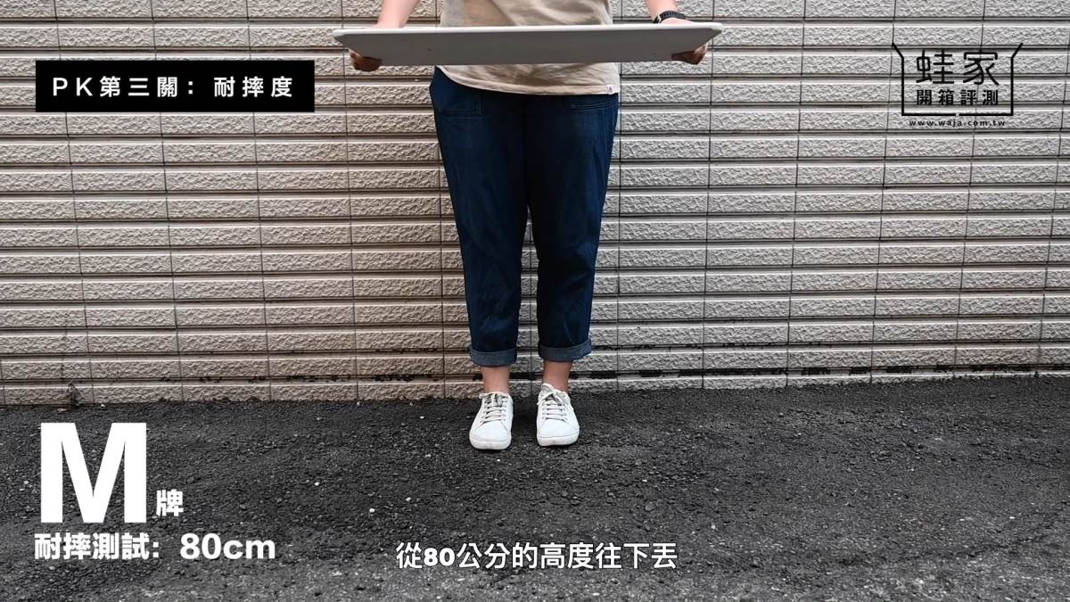 近年來,「珪藻土地墊」成為熱門的居家商品,因為調節