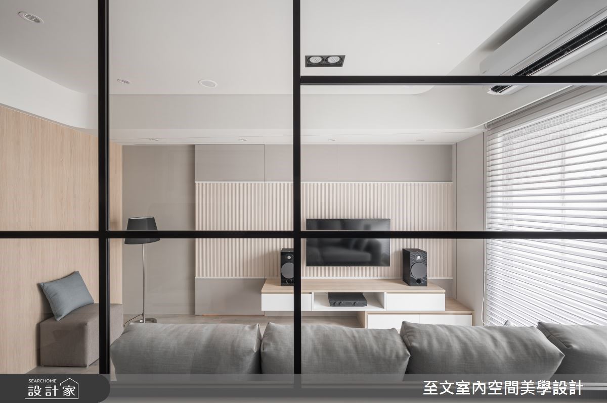 屋主是一對新婚夫妻,喜愛簡約的清新北歐風,設計師在