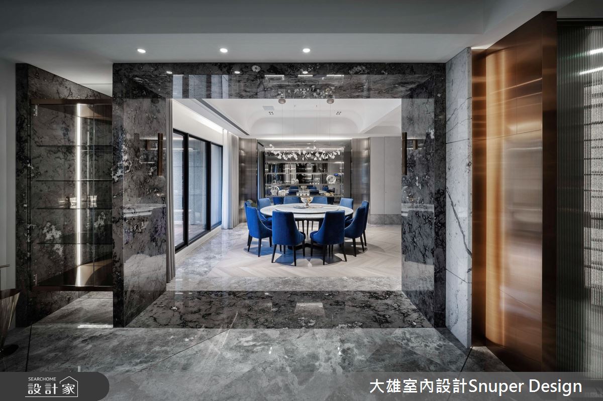 200 坪的華麗轉身,演繹的不只工藝美學,更需化解雙拼